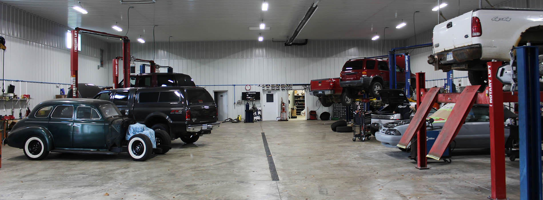 Commercial Auto Repair Building